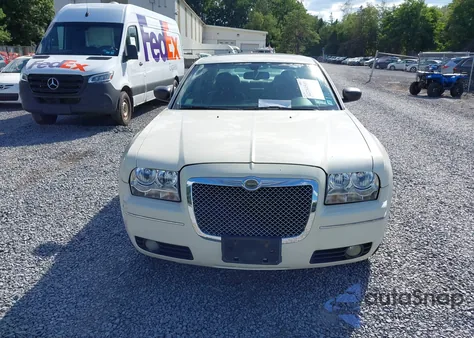 2006 Chrysler 300 Touring z USA, uszkodzony, nr VIN 2C3LK53G66H166836